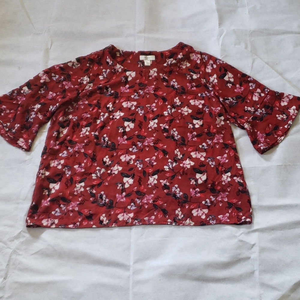 Red, pink, black Flowered Top 3/4" Bell Sleeves
